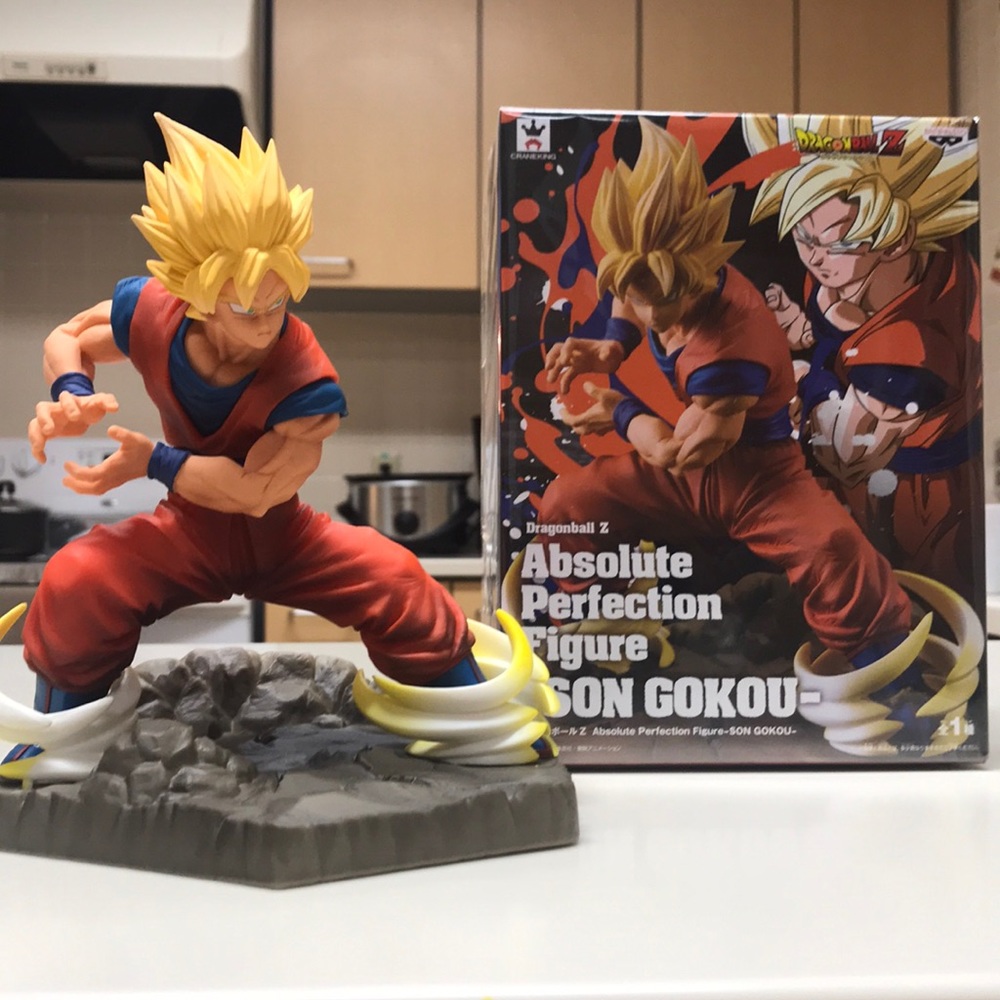 Dragonball Z figure.. Son Gokou... NIB..